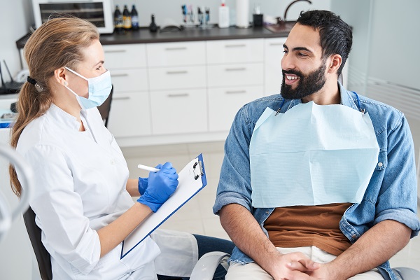 Can A General Dentist Perform A Tooth Extraction?